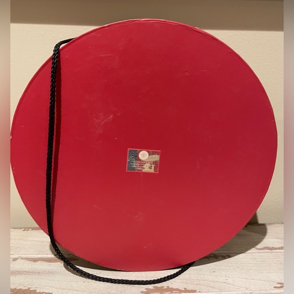 Beautiful Hat Cardboard Hat Box - Picture 5 of 8